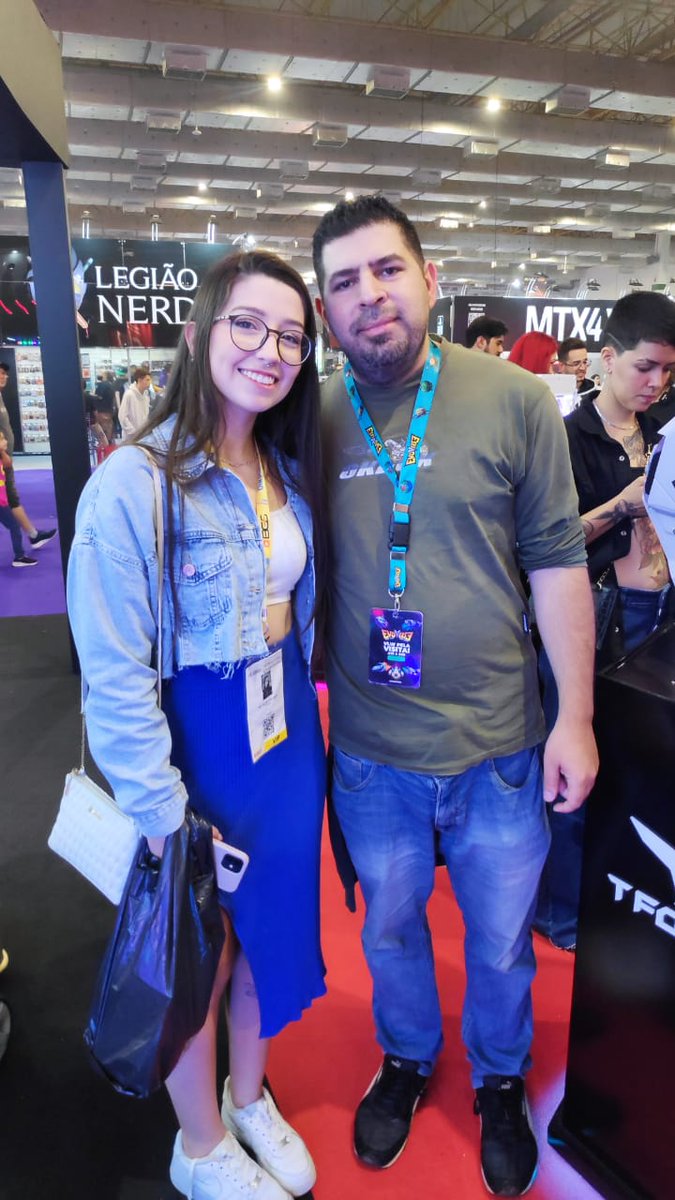 fenunes22's tweet photo. Conhecer quem vc admira é algo simplesmente incrível.. o melhor da #BGS22 foi encontrar a minha streamer favorita @Anakmayer que menina incrível e maravilhosa ❤ fiquei tão feliz 🥹🫶 https://t.co/F6NZ3XNudx