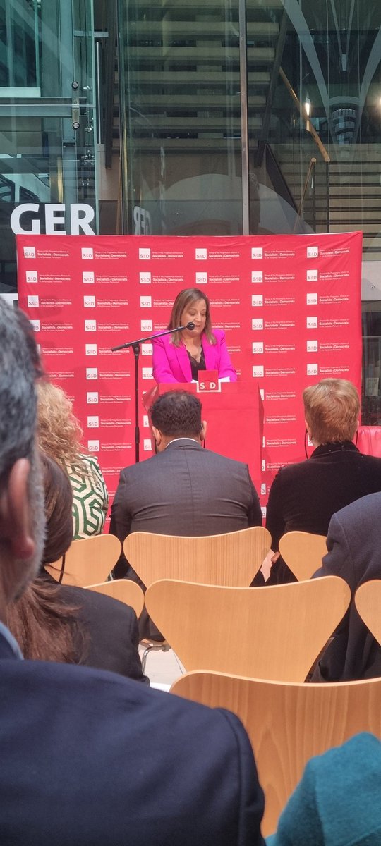 Comencem el congrés <a href="/PES_PSE/">PES 🌹🇪🇺</a> representant el <a href="/PSAndorra/">Partit Socialdemòcrata d'Andorra</a> juntament amb <a href="/PereLopezAgras/">Pere López Agràs</a> amb una interessant conferència sobre les polítiques socialdemòcrates en aquesta crisi energètica per part de <a href="/joergkukies/">Jörg Kukies</a> i presentat per la gran <a href="/IratxeGarper/">Iratxe García Pérez /❤️</a>. Un gran honor.