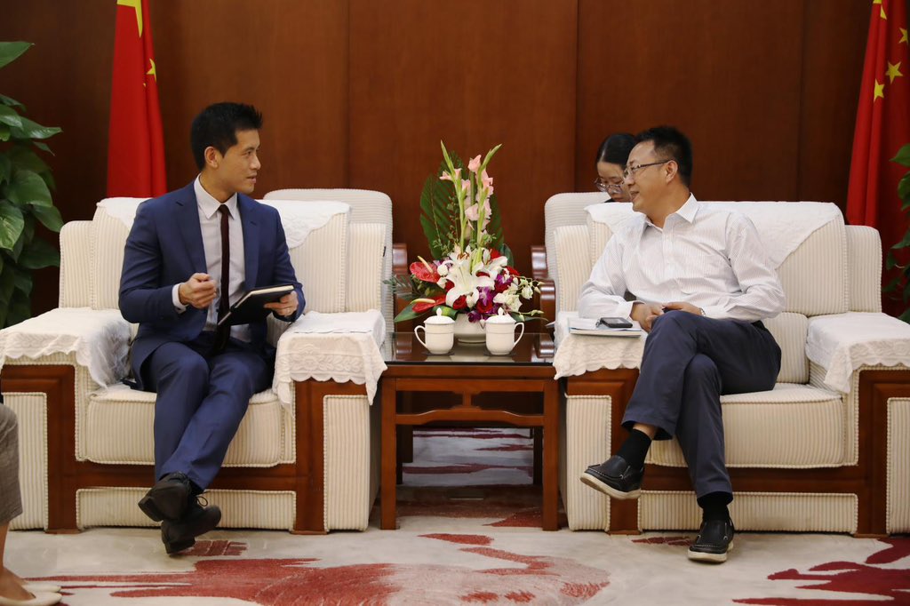 NZinShanghai's tweet photo. Our New Zealand Deputy Consul-General, Wilson Chau, met with the Vice Chairman of the Shanghai branch of the Council for the Promotion of International Trade (CPIT). They talked about the upcoming CIIE and the importance of the upgraded NZ-China FTA 🇳🇿🇨🇳 https://t.co/tRQePAuhSb
