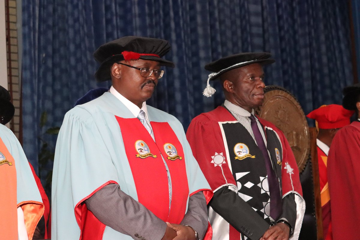 ULvarsity's tweet photo. The Academic Procession enters the Hall at the 2022 Spring Graduation Ceremony. #ULEvents2022 #ULGraduations2022 https://t.co/P7dD0a6dXQ