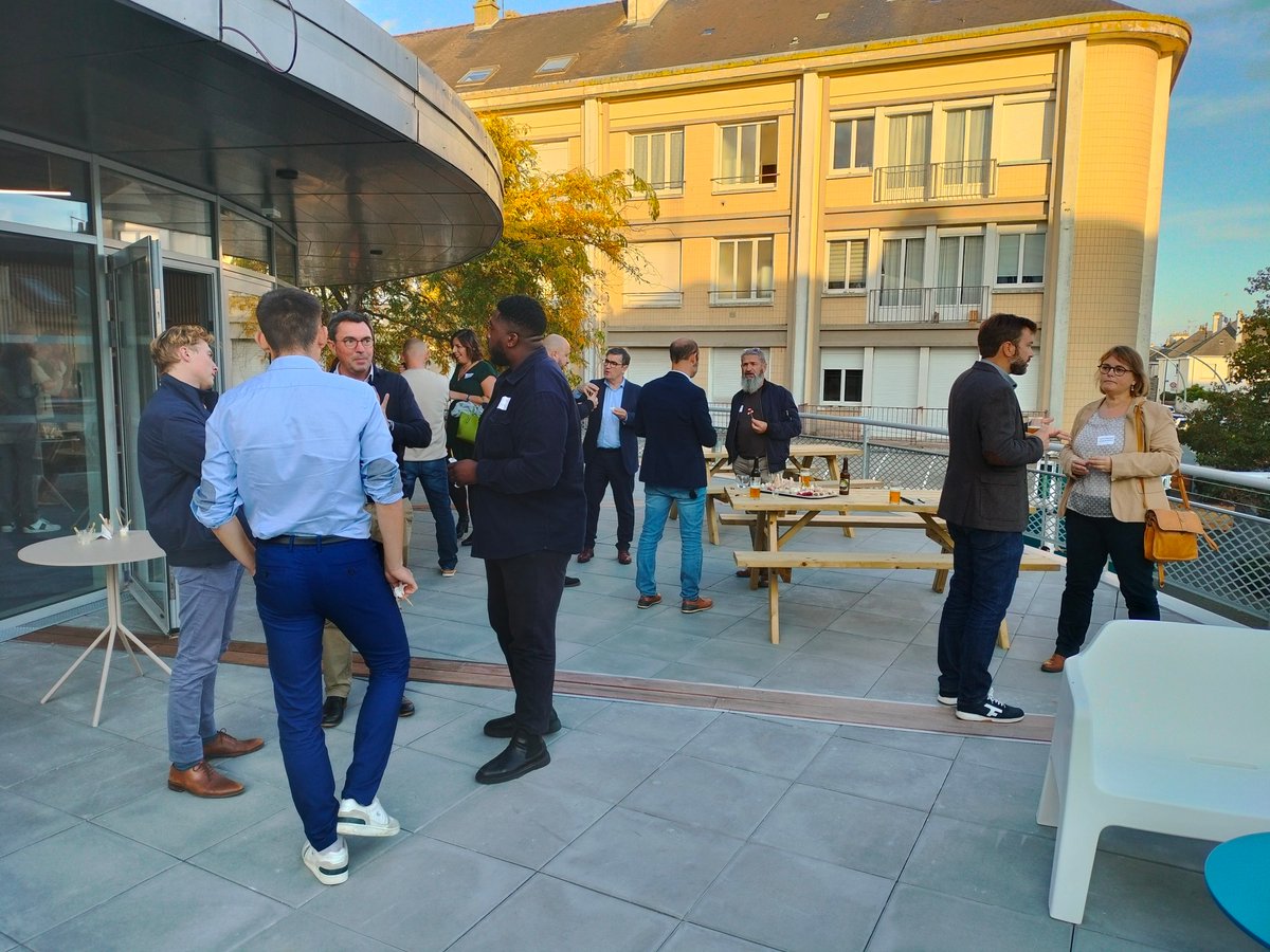 Pôle EMC2 tweet media