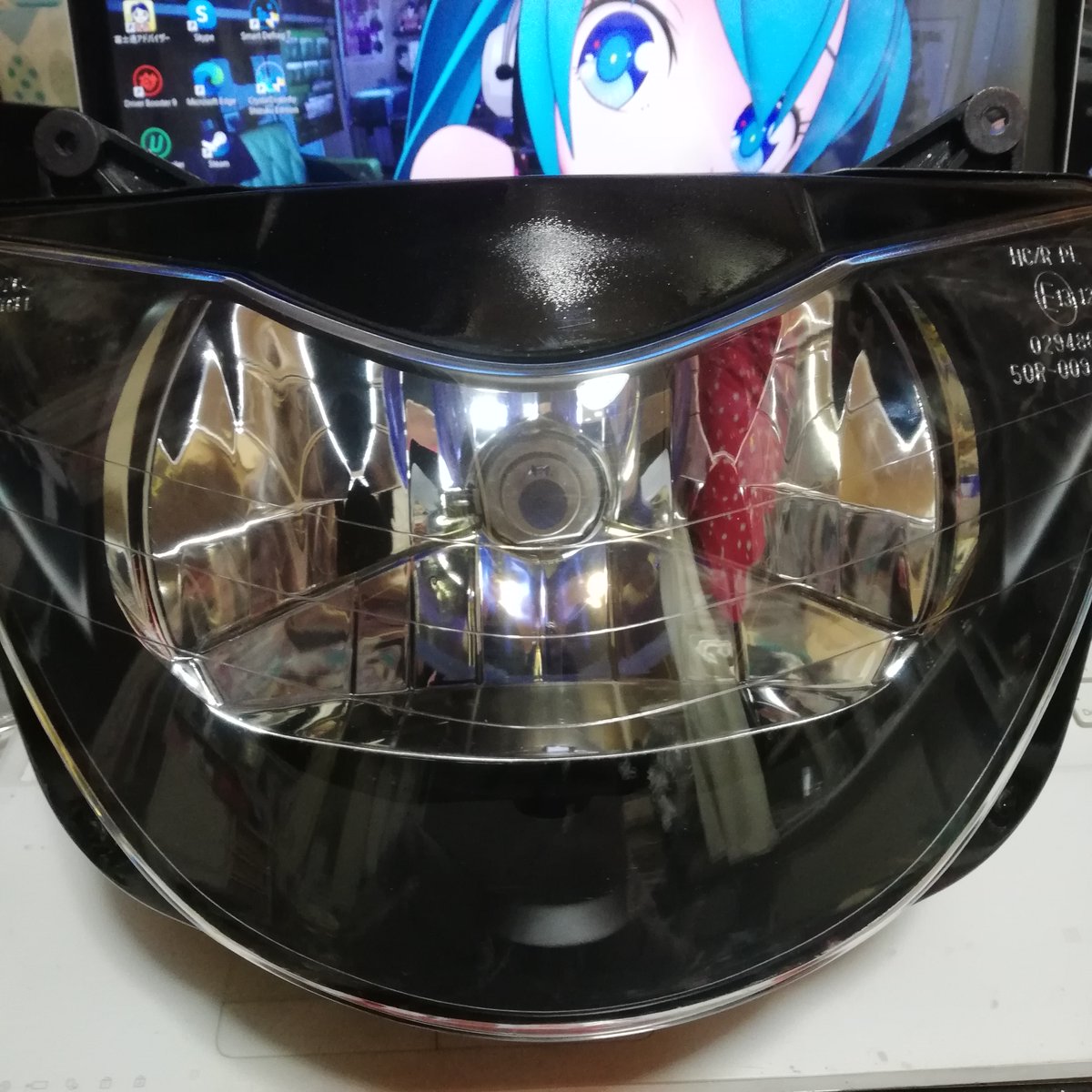 mamemimuaoi's tweet photo. ヘッドライトレンズの修復が良い所まで出来たのでこれでヨシ!とする。
#PC35 https://t.co/low5d9WlyN