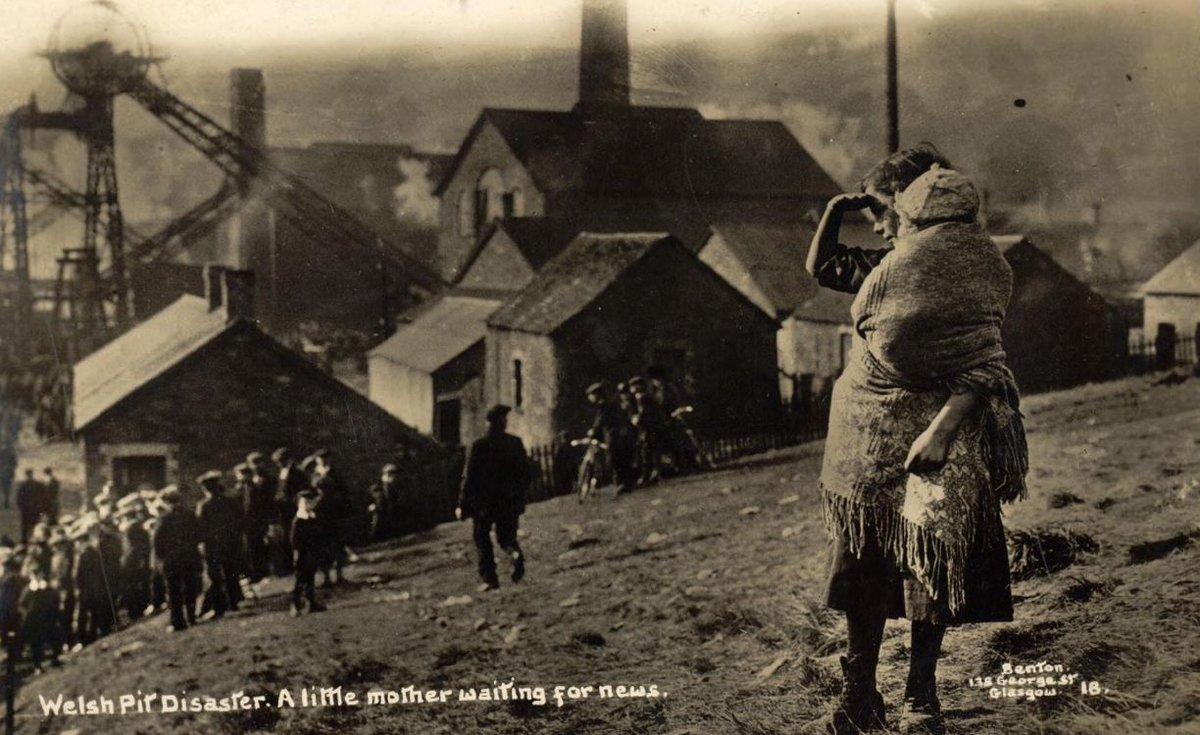 NLWales's tweet image. The #Senghenydd colliery disaster happened #onthisday in 1913, when an explosion at the Universal pit tragically killed 439 men and boys.

It is the worst mining accident in the United Kingdom.

🔗bit.ly/3MjlHrs

1/5