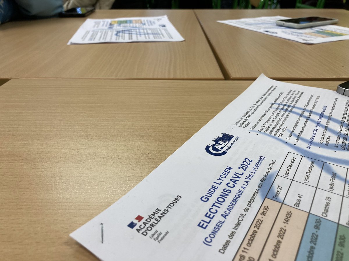 RafaelCauchi's tweet photo. 🔛 Nouvelle étape @VieLyceenne dans l’@ac_orleanstours : réunion Inter #CVL pour le Loiret avec @sylvaindisson #DAVL
🔘 Droits lycéens
🔘 Rôle et importance des instances lycéennes dans l’#educationcitoyennete
🔘 Préparation des candidatures et du scrutin #CAVL https://t.co/Aq4XnY5k5y