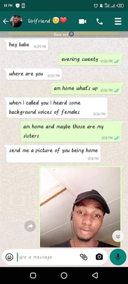 Larbi_SarkCess's tweet photo. Chale boys dey go through am ooo😂 https://t.co/lyRnut55n3