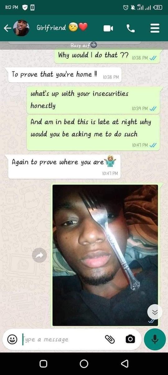 Larbi_SarkCess's tweet photo. Chale boys dey go through am ooo😂 https://t.co/lyRnut55n3