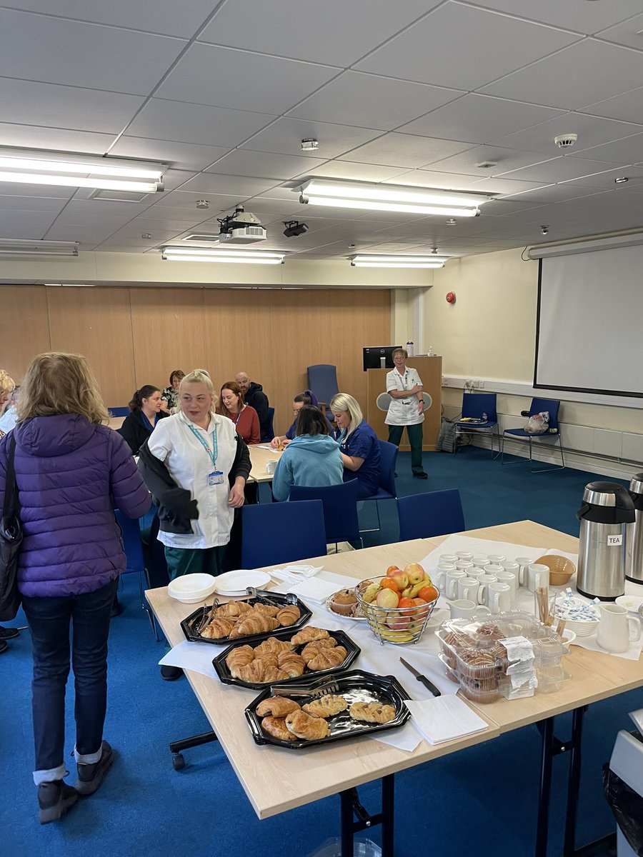 We started the morning with an AHP Breakfast at Halton Hospital 🥐🍎🍊🧁 It was great to meet and chat to other AHPs @shellsm1th <a href="/WHHNHS/">WHH 🏥</a>