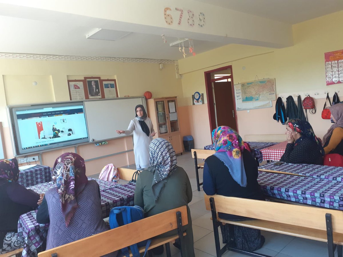 YHanhem's tweet photo. Aile Okulu kurslarımız devam ediyor.@mebhbogm @MalatyaMem @YazIlce https://t.co/Q3MUihZI4W