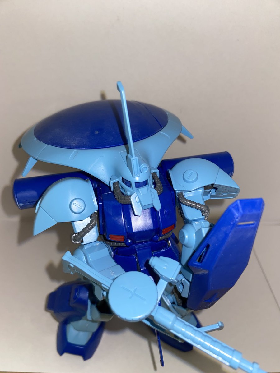 yoshi0528's tweet photo. 今日は午前中で仕事終わったので、色買いに模型屋行ってからこれ作りました。
とりあえず組んだだけですけど、色塗りはまた今度…。
塗装待ちのプラモデルが増えてるな…。
休みの日晴れないかな?
#ガンプラ
#ewaczack
#hg https://t.co/fw17EjHnvU
