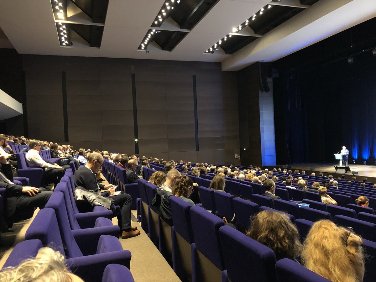 C’est parti pour la 2ème journée du Congrès des dirigeants territoriaux #Territorialis 
Ouverture en séance plénière avec <a href="/jphuchon/">Jean-Paul Huchon</a> : #sobriété des #territoires