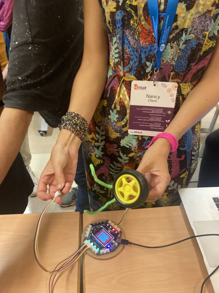 o_codina's tweet photo. Thanks @LeSheepo for this inspirational workshop and sharing your ideas for creating meaningful projects🙌🌍✨ https://t.co/ZZpH1tWr3k