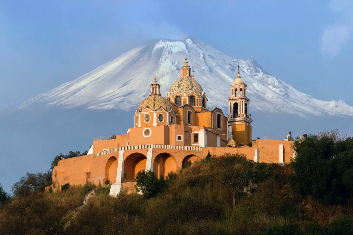insta_Hop's tweet photo. Santuario de La Virgen de los Remedios 📍 

An Iconic view with the Volcano, Volcan Popocatepetl towering in the background.

Looking for the best experience on a trip to Mexico? Click the link in bio and get started with Instahop. https://t.co/kQ6inek0TO