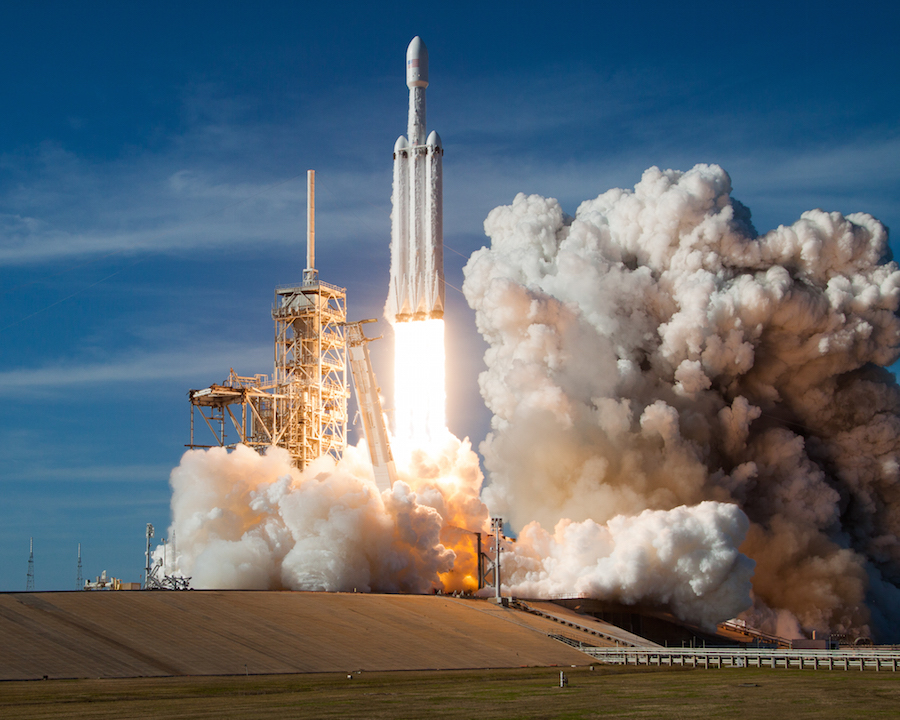 🚀 LANZAMIENTO DE UN FALCON HEAVY EL 31 DE OCTUBRE

A las 10:44 UTC del próximo lunes 31 de octubre está previsto que SpaceX lance desde la histórica plataforma LC-39A del Centro Espacial Kennedy un épico cohete Falcon Heavy.