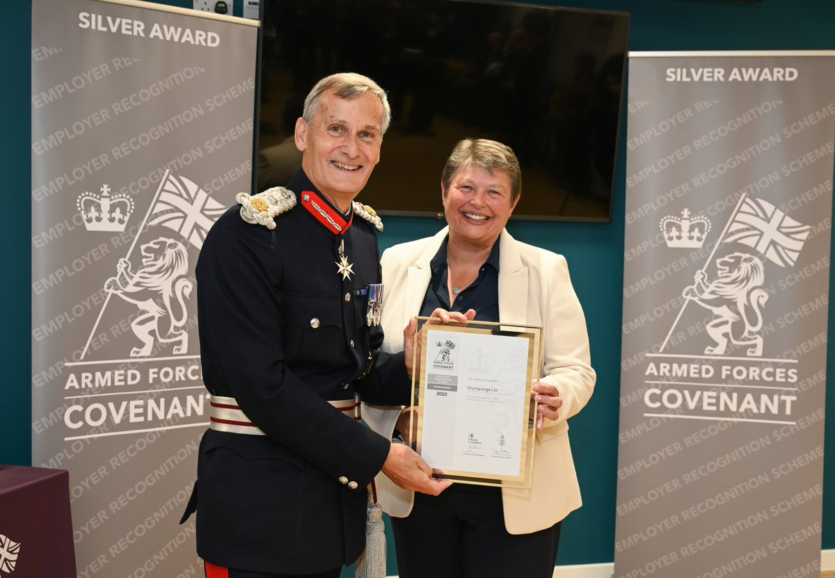 Last month HM Lord-Lieutenant of Hampshire, Mr Nigel Atkinson, presented Drumgrange with the official Employer Recognition Scheme Silver Award certificate aboard HMS King Alfred. 
To find out more, read:
drumgrange.com/news-items/oct…

#defence #armedforces #armedforcescovenant