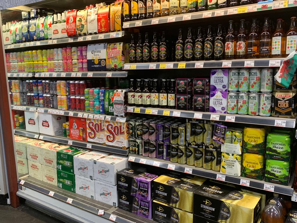 SparLlanrwst's tweet photo. Barod am y penwythnos πππ»π₯
Ready for the weekend πππ₯π»
#McSpar #Spar #Llanrwst #localfamilybusiness #Over18sOnly https://t.co/91QsHgE5ev