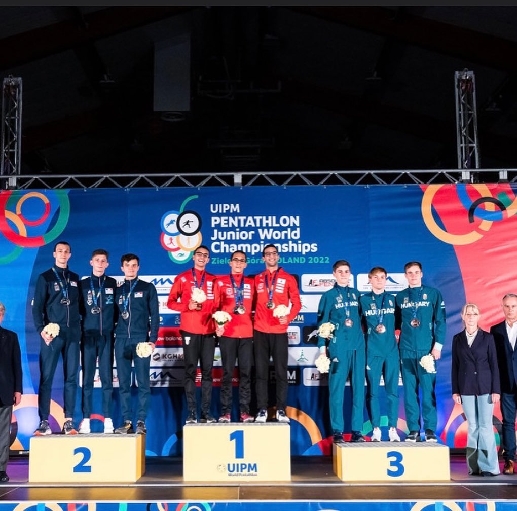 Un grand bravo à @mathis_rcht et @ugo_fleurot respectivement 16ème et 18eme aux championnats du monde junior de pentathlon à Zielona Gora en Pologne. 
 
De belles places qui leurs permettent également de décrocher la médaille d’argent par équipe avec l’équipe de France 🇫🇷!