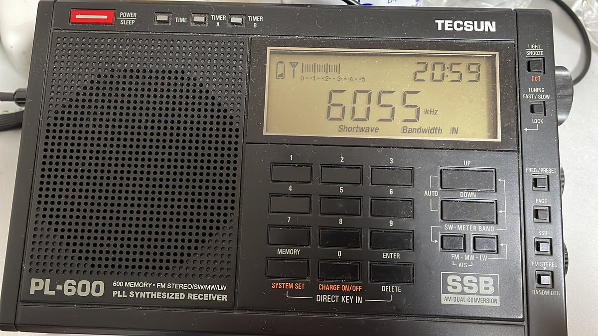 私の(MF/HF/FM)ラジオ📻はTECSUN PL-600です。