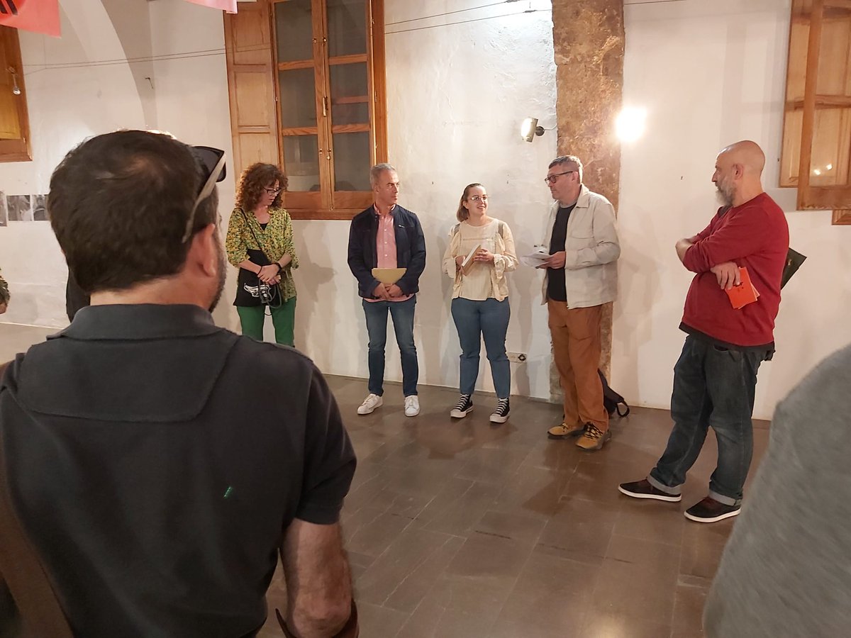 👉L'exposició 'Projecte marc - El llibre roig edicions' ha sigut l'eix principal de la primera jornada de l'AVAN'02, celebrada a #Altura. El col·lectiu #massasalvatge ha treballat la iniciativa a partir de diverses trobades amb una desena de joves de la ESO.  

<a href="/UJIuniversitat/">Universitat Jaume I</a>