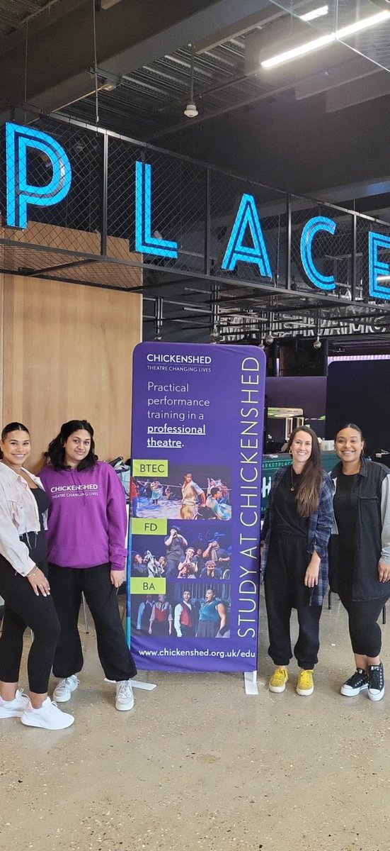 CHICKENSHED_UK's tweet photo. We are at @SpursStadium today attending the UK University and Apprenticeship fair!

Stop by and find out why you should #StudyAtChickenshed 

#ukuniversitysearchfair #Careersday https://t.co/xiXqd2hd9c