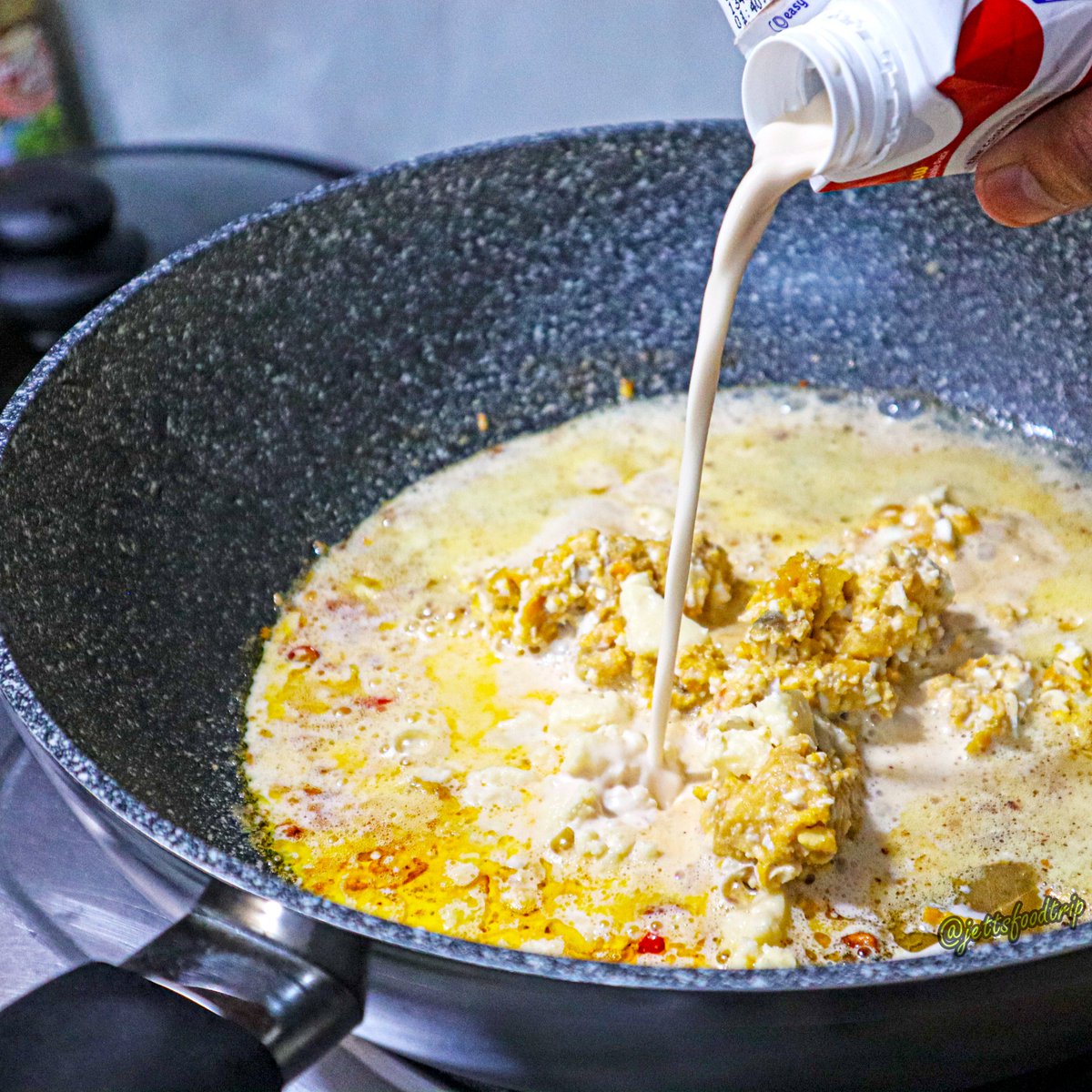 jetjet2_'s tweet image. SALTED EGG PORK BELLY! 
#foodie #saltedegg #porkbelly #cook