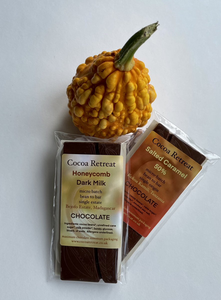 I guess it’s no coincidence that these are my go-to bars of the moment!
#beantobar #craftchocolate #saltedcaramel #honeycomb #autumncolours #artisanchocolate #chocolatemaker #ornamentalsquash #kokoakamili #bejofoestate