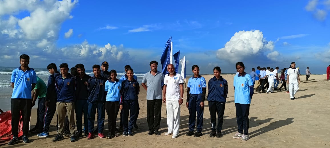 NCCDteOdisha's tweet photo. #NationalCadetCorps
Regional Level Pollution Response Excercise at Paradip Sea beach today.  Indian Coast Guard,  Paradip Port Authority,  Naval Wing NCC Paradip College,  Pollution control Board participated. 
@GovernorOdisha
@Naveen_Odisha
@HQ_DG_NCC
@DHE_Odisha https://t.co/QO7iI5pD1s
