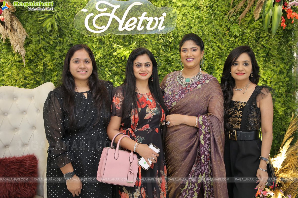 Ragalahariteam's tweet photo. Hetvi Grand Opening and Versace New Collection Preview at Jubilee Hills 

Event Photos - https://t.co/Xq33n58OQW 

#Hetvi #Versace #Ragalahari https://t.co/G65NNvayGS