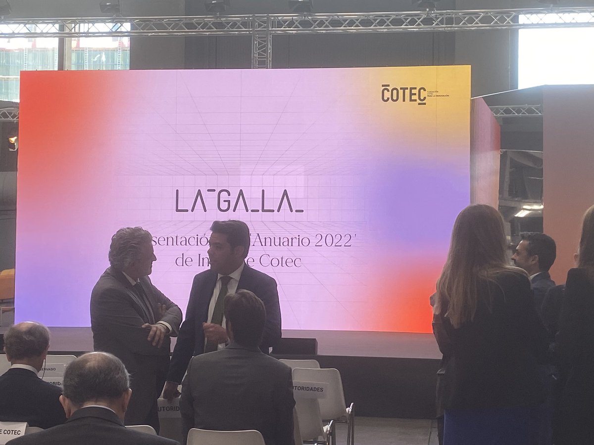 madridinnova's tweet photo. 🟠Todo a punto en @LaNaveMadrid para el comienzo de La Gala de presentación del 'Anuario 2022' de @Cotec_Innova … https://t.co/g2Esg7aBqG