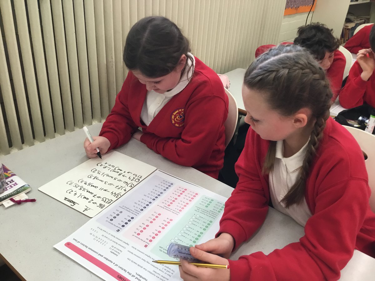 OLQM_EshW's tweet photo. Class 4 are learning about factors of numbers. We worked in mixed Year 5 and 6 pairs for this lesson. The children then fed back to the class their findings and we discussed these as a class. #C4Maths #Article28 @bwcet @kathyarrsa https://t.co/hV5Txr0nWJ