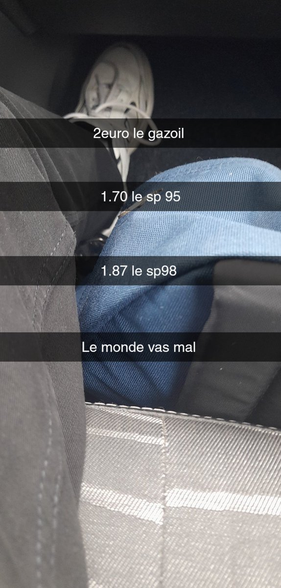 alexi_parente's tweet photo. Ralala vive macron mdr https://t.co/OXKWizzutL
