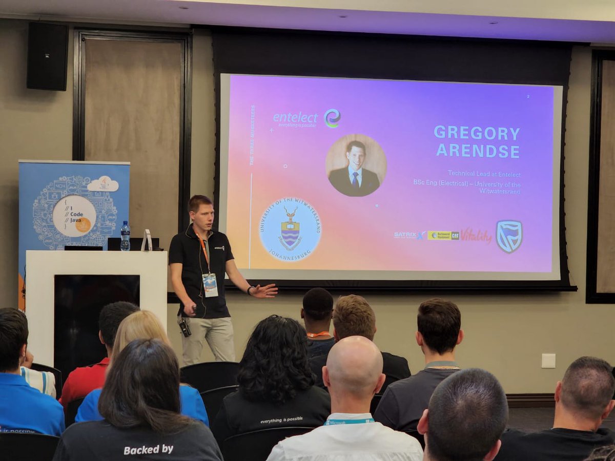 BonganiBmG's tweet photo. How important is memory, docker when deploying a Java application. Gregory is taking us through the key metrics to figure that out. @JavaAfrica @MicrosoftSA #ICJ22 https://t.co/5KUcWJG1vs