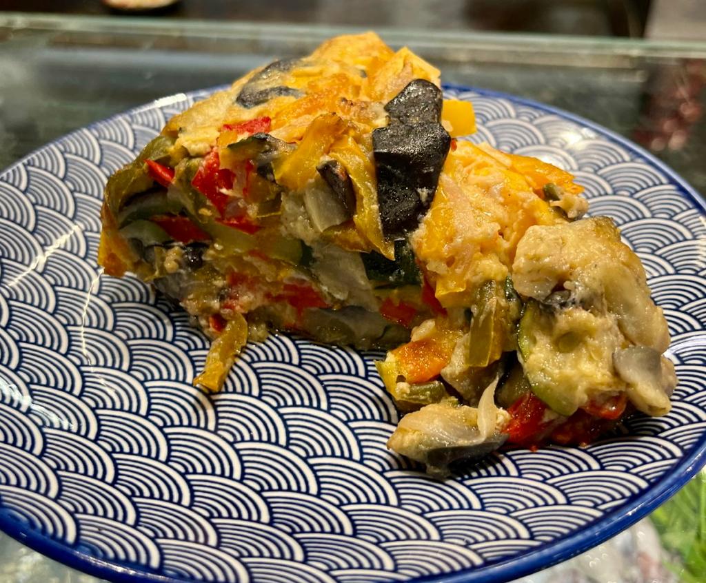 la_boqueria's tweet photo. Bon dia Barcelona! ☀️
Avui és el Dia Mundial de l’Ou, i quina millor manera de celebrar-ho que amb una bona truita? 🍳
Al #QuioscModern cada dia ofereixen esmorzar i dinar amb tres truites diferents 🤤
I ara que ja ho saps, avui toca menjar ou! 🥚
#boqueria #ous https://t.co/epcyK2FrD3