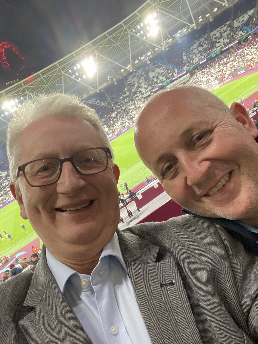 Peter4tax's tweet photo. Another great European night under the lights @LondonStadium #WHUAND - with two stunning goals from #Benrahama and @_JarrodBowen - ⚒⚽️💙 https://t.co/sjtQKD5C8A