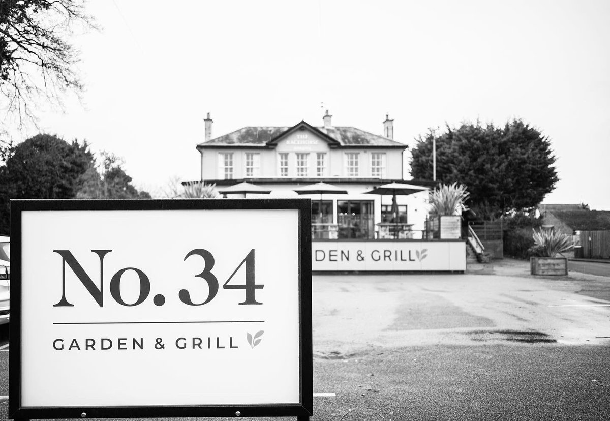 34gardengrill's tweet photo. 1/2 It’s with great sadness that we announce that No.34 Garden &amp; Grill has entered into administration and must close its doors for good.

Our hope is that our brewery Everards will find suitable new tenants to take on this wonderful community pub / restaurant as soon as possible https://t.co/69U5XqGgkh