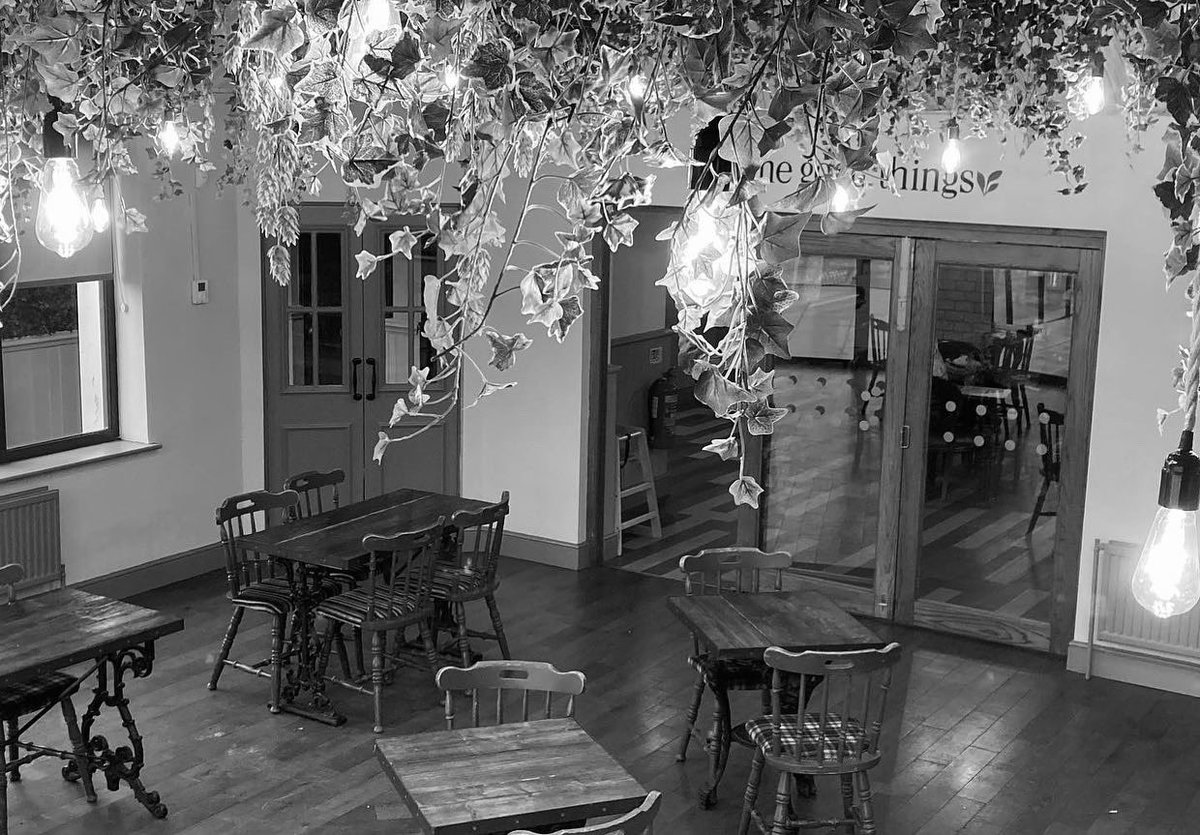 34gardengrill's tweet photo. 1/2 It’s with great sadness that we announce that No.34 Garden &amp; Grill has entered into administration and must close its doors for good.

Our hope is that our brewery Everards will find suitable new tenants to take on this wonderful community pub / restaurant as soon as possible https://t.co/69U5XqGgkh