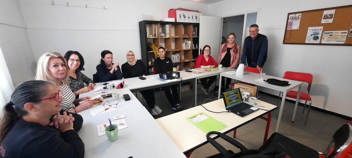 Aujourd'hui, les élus <a href="/hmutuelleceven1/">hmutuellecevennes</a> Fredy Lesage et Marie-Françoise Lhiaubet   ont animé un atelier de #prévention #santé santé "les #Risques #Domestiques" auprès des bénéficiaires de Centre social RIVES