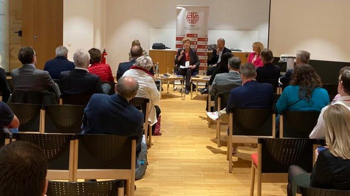 FEPS fringe event at #PESCongress on #enlargement @MJRodriguesEU 'Enlargement or deepening? From our viewpoint, we should do both, but with a new approach. We can go deeper in this discussion, we need it. We #Progressives4Europe need to have a clear direction'