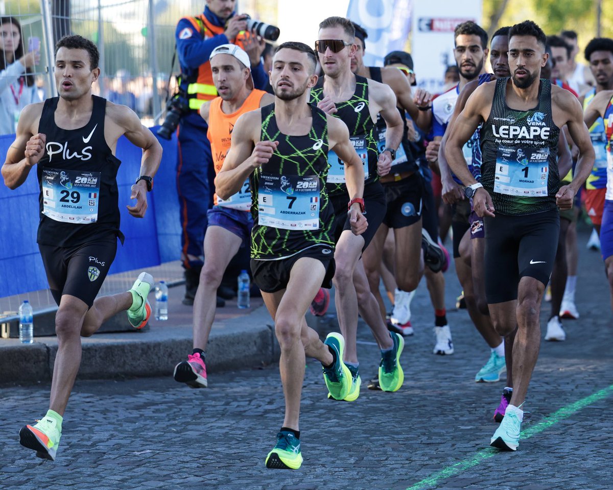 Les hommes du Racing Mutli Athlon étaient présents sur ce <a href="/20km_Paris/">Les Vredestein 20km de Paris</a> ! 

Ils étaient bien représenté aux avants postes: 

16ème <a href="/felix/">feli𝕏</a>.bour en 1H00’13
20ème @maxime_perrineau en 1H00’47
25ème @manulevisse en 1H01’34
28ème <a href="/abderrazak/">achargui</a>.charik en 1H01’47