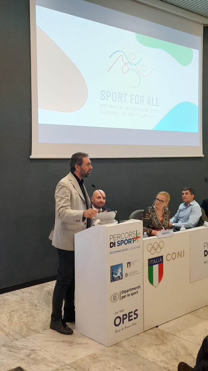 DanielePasquini: "Stiamo vivendo un passaggio epocale. Lo sport deve essere in grado anche in futuro di produrre un cambiamento. Per farlo deve essere: #coeso, #accessibile, e a misura di ciascuno"
<a href="/Gp2Sport/">Fondazione Giovanni Paolo II per lo Sport</a> #PercorsiDiSport