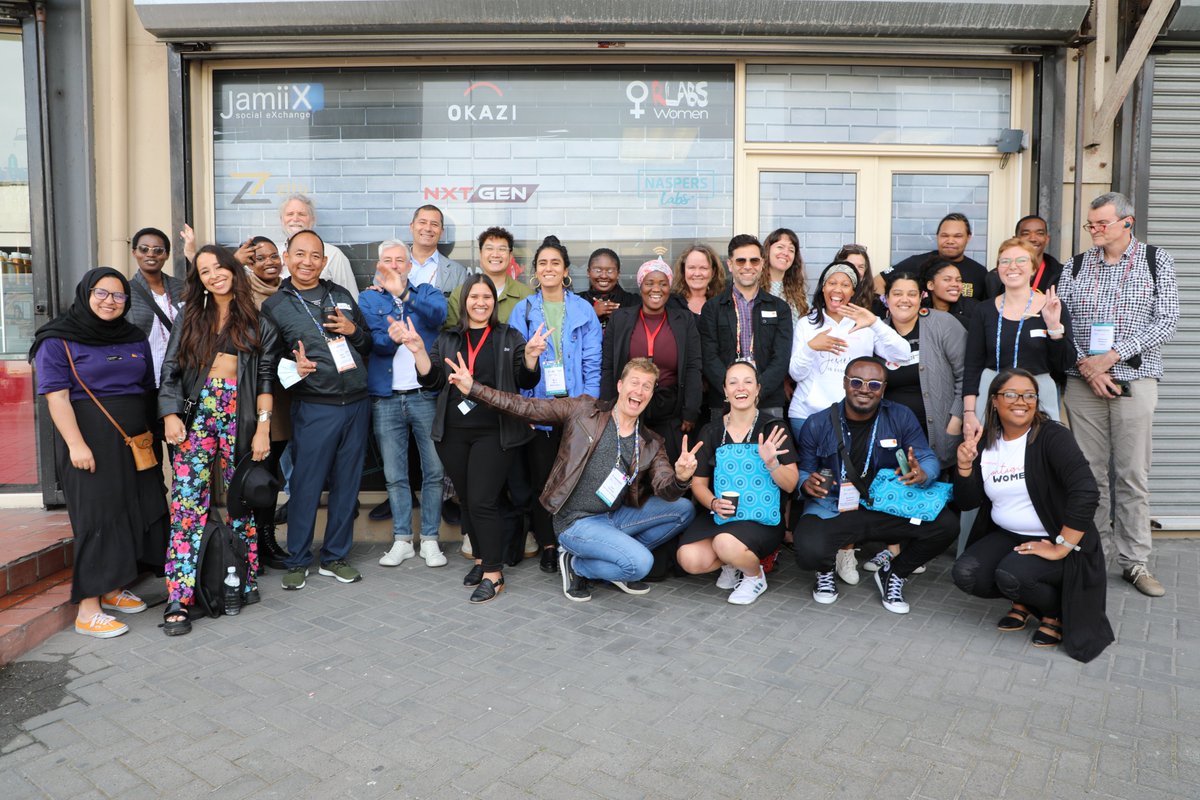 ZltoRewards's tweet photo. We would like to once again extend our appreciation to the @dschoolatuct team for the visit. We appreciate the information and advice you have shared with us.

We cannot wait to see you again on the next knowledge exchange session.🔥

#knowlegdeexchange #givingisgreater #zlto https://t.co/iXG3fp92FO