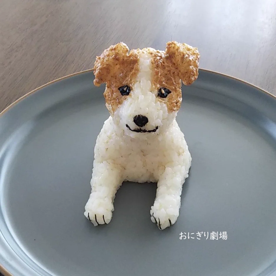 完成度が高すぎて食べるのを躊躇しちゃいそう･･･！ある動物をモチーフにした、可愛すぎるおにぎり！