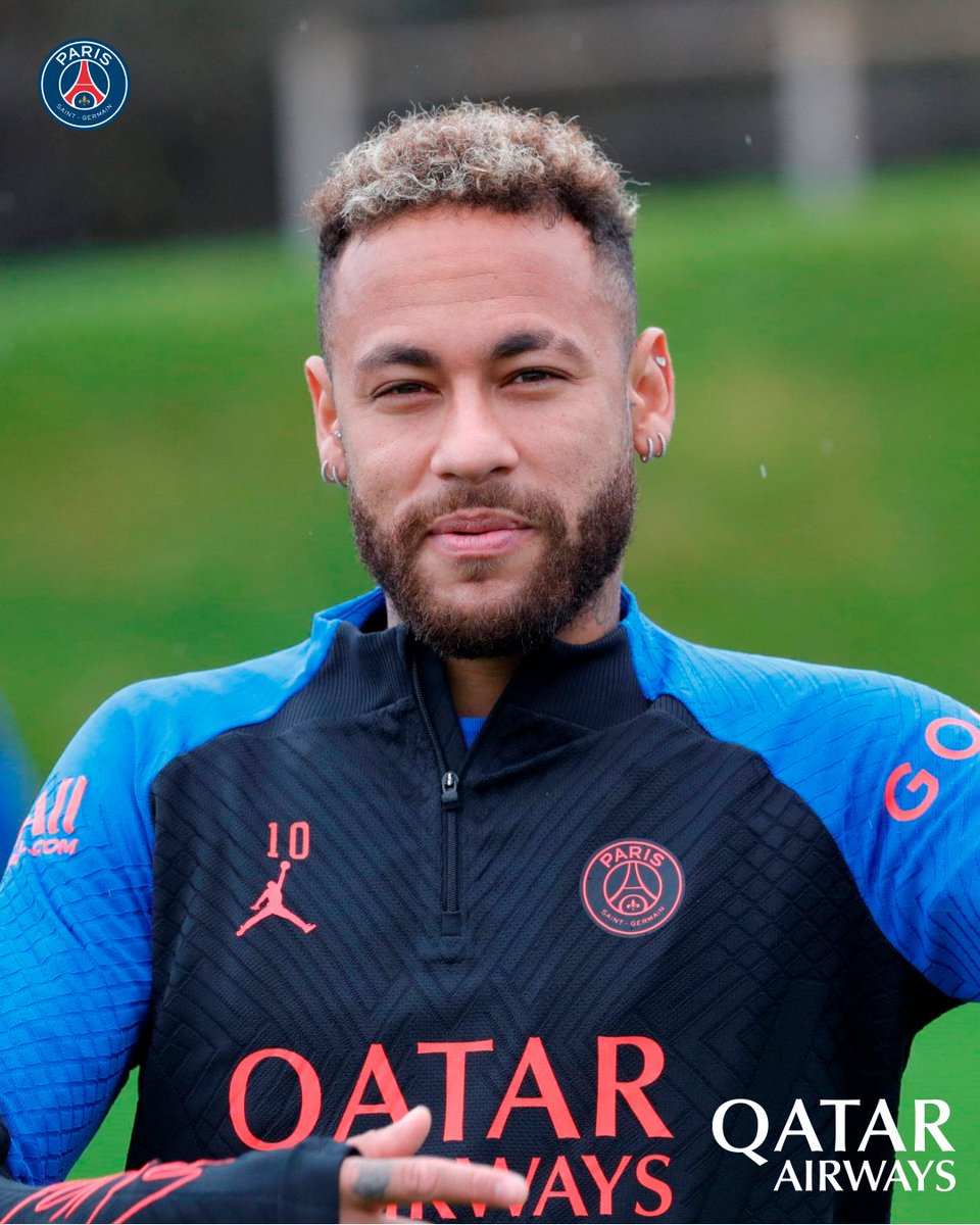 PSG_inside's tweet photo. 👋 Bonjour ! 

#PSGOM I @qatarairways https://t.co/ZzAych0kmk