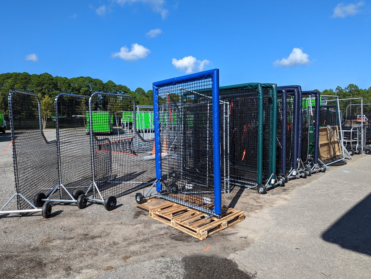 NettingPros's tweet photo. 🥎 #FastpitchFridays 🥎
Are your #Softball #Facilities 🏟️ or BP Equipment in need of an upgrade?
Check out our #BPScreens #PocketScreens #FullProtectors #BallCarts & more...
#NettingPros #NettingProsChat https://t.co/6T7Mdrm3UM