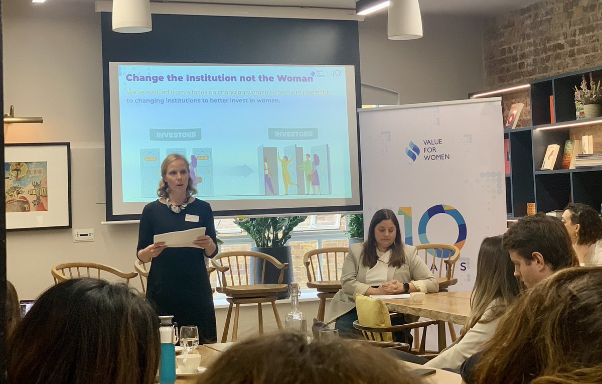 anne_maftei's tweet photo. « Change the 🏦 not the woman » @ValueforWomen #10YearAnniversary https://t.co/XjKcQscFdf