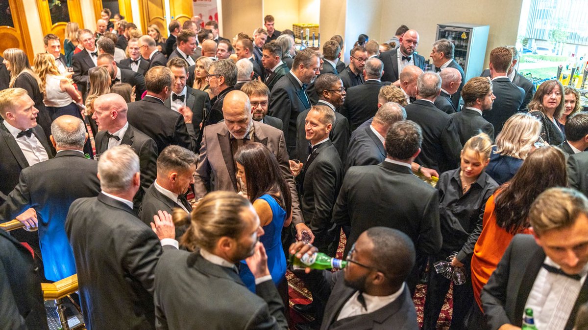 insiderswest's tweet photo. Images from last night's South West Property Awards https://t.co/qG1wANGG2H #SWProp https://t.co/GjphLaspLY
