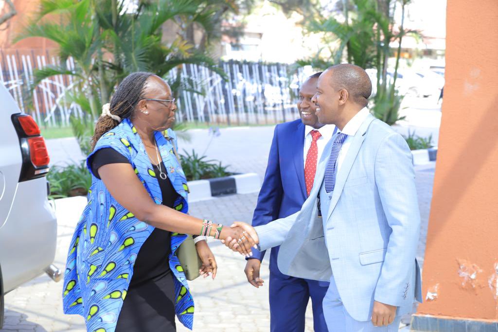 bnjinu's tweet photo. @KEBS_ke
We are honored to receive the outgoing CS for Industrialization (MOITED) @maina_betty during the #WorldStandardsDay2022, #emergingstandards forum.
@eng_ngore @Trade_Kenya @isostandards
The world runs on Standards. https://t.co/YqS0zRsiXZ