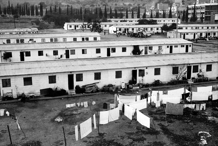 Les conseqüències dels #aiguatsde1962 a Gavà (II) 

Conegudes popularment com "Las Casitas de San Rafael" aquests barracons van acollir als damnificats durant onze anys. 
centrehistoriadegava.blogspot.com/2022/10/els-ai…