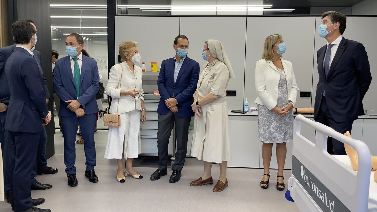 CESAG_'s tweet photo. CESAG y @quironsalud sellan su alianza con la inauguración de las nuevas instalaciones de la nueva Escuela de Enfermería que lleva el nombre de doña Rosa María Regí Font, impulsora y promotora de esta nueva obra. Y gracias a la delegada @SalutGOIB Patricia Gomez, por su apoyo. https://t.co/AdEwuaxAim