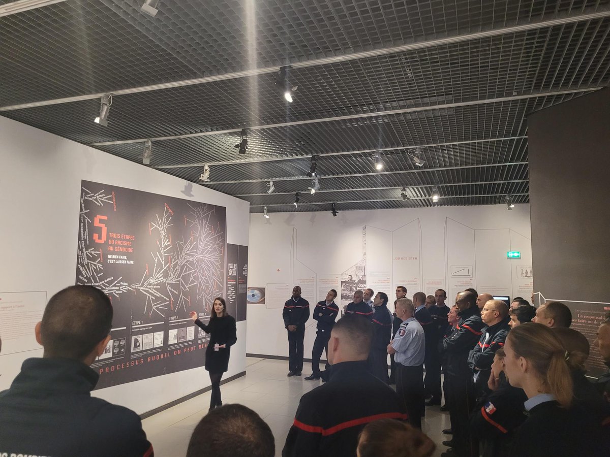 ENSOSP's tweet photo. #Histoire #Valeurs #Transmission La semaine dernière, les #OfficiersÉlèves la #Filt 103 se sont rendus au #Camp des Milles, à #Aix
✅Visite du site
✅Échanges sur le devoir de mémoire
✅Retours d'experience #Retex https://t.co/SPEgjK1Ztw