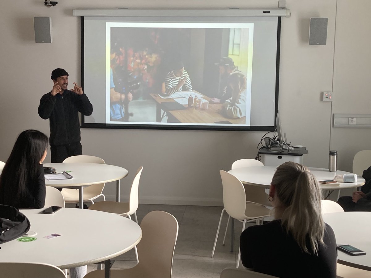 RachelGrainger1's tweet photo. Yesterday, Yr 2 Graphic Comm students enjoyed a fabulous talk by guest speaker Ibby Tarafdar about his design work, which included sport celebrities. Great to see a USW graduate doing so well! #USWCreative #USWGraphics https://t.co/RnRH6xtZJk